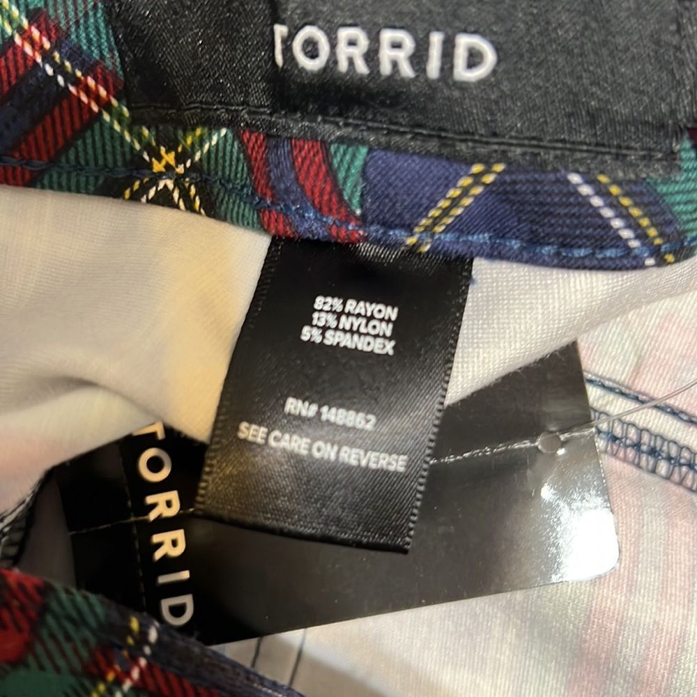 Torrid tartan plaid skinny pants - Picture 9 of 9